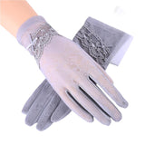 <tc>1950's</tc> Retro Pin Up Lace Gloves