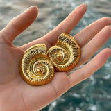 Années 80 Boucles d'oreilles Dorées Coquillage Brutaliste - Ma Penderie Vintage