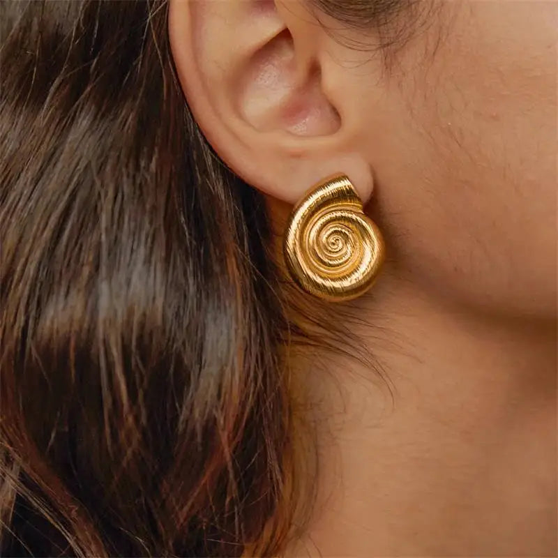 Années 80 Boucles d'oreilles Dorées Coquillage Brutaliste - Ma Penderie Vintage