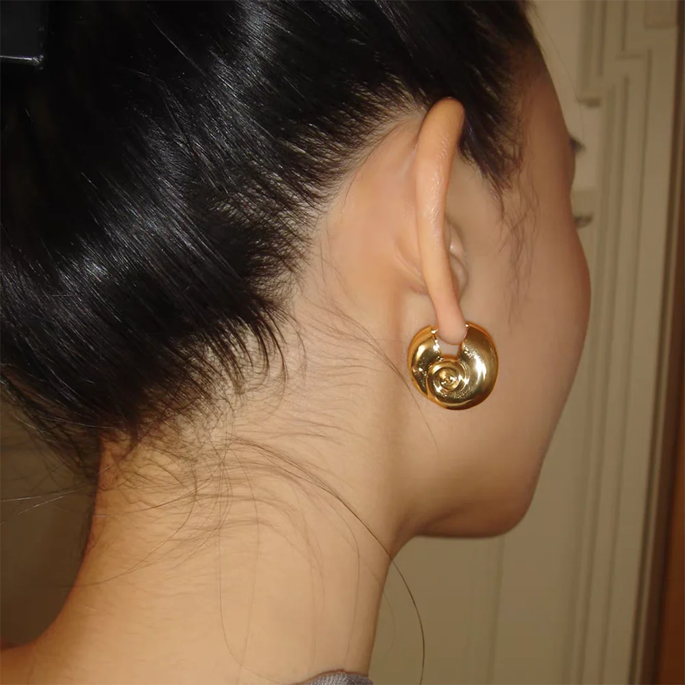 Années 80 Boucles d'oreilles Dorées Coquillage Brutaliste - Ma Penderie Vintage