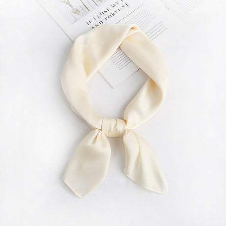Années 40 Foulard Rétro Carré Façon Soie Blanc - Ma Penderie Vintage