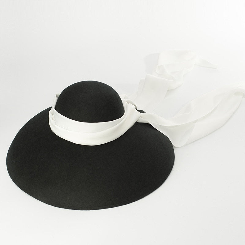 Années 60 Chapeau Laine Glamour Hepburn Noir et Blanc - Ma Penderie Vintage