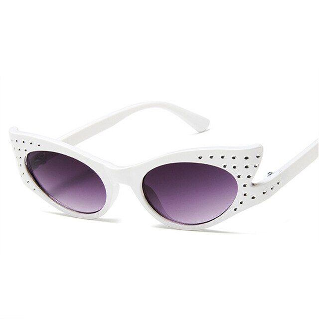 <tr 0>   <tc>L</tc>Studs Cat Eye Sunglasses