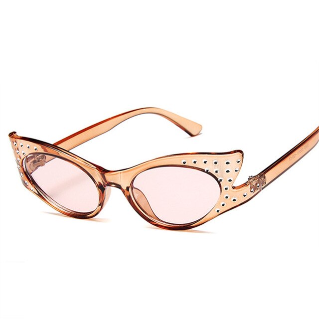 <tr 0>   <tc>L</tc>Studs Cat Eye Sunglasses